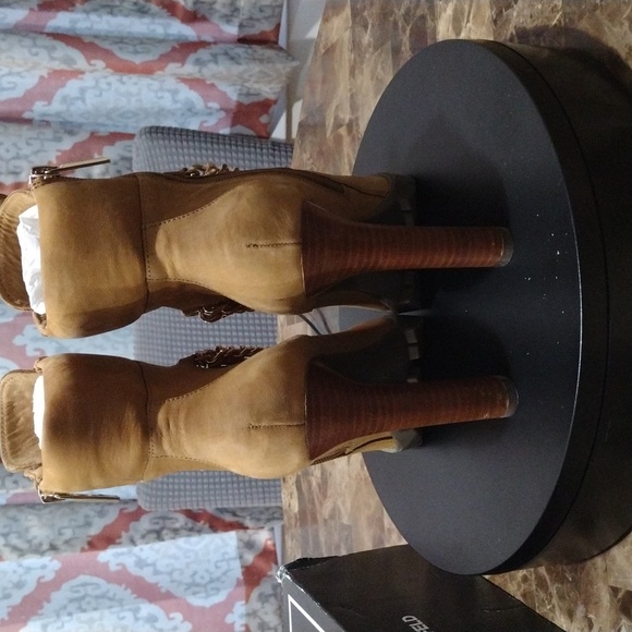 Karl Lagerfeld Boots - Picture 7 of 10